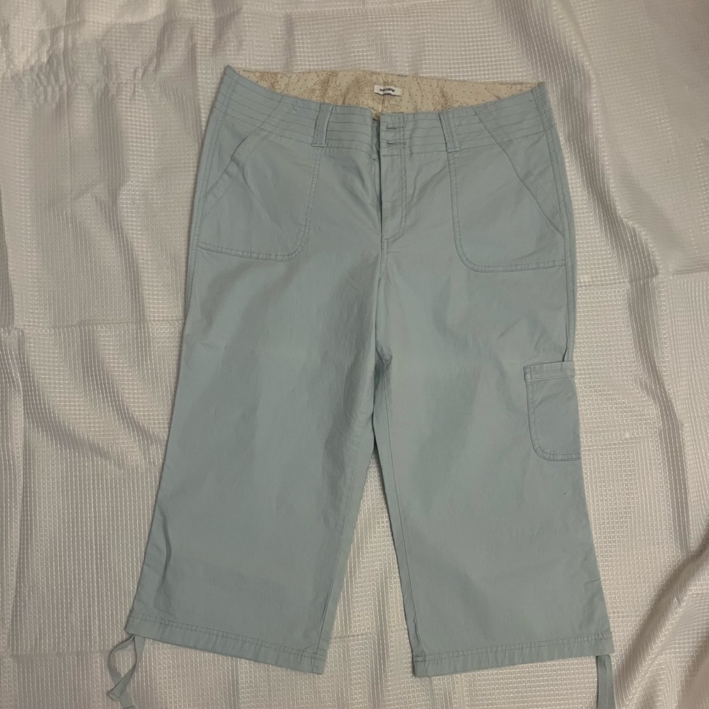 Dockers women’s capris. Size 16. Excellent preowned condition